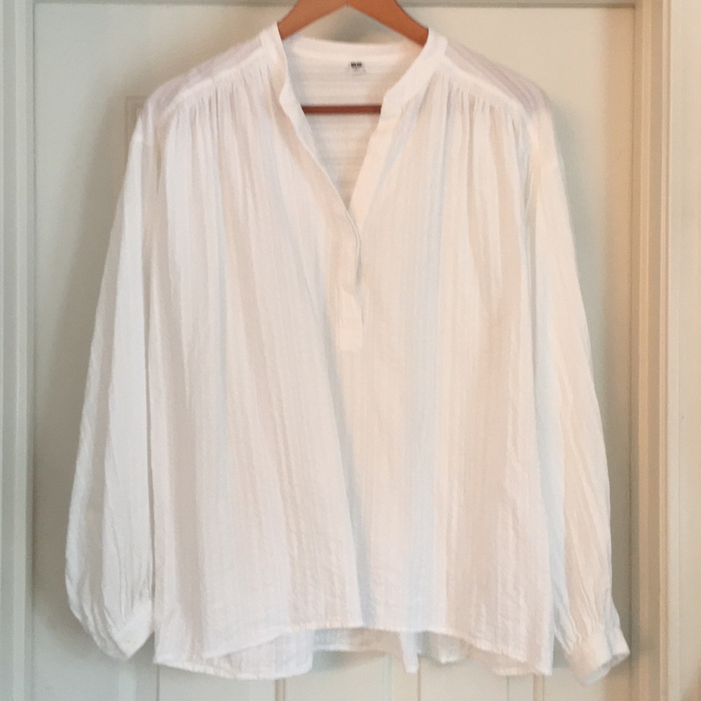 Uniqlo flowy top